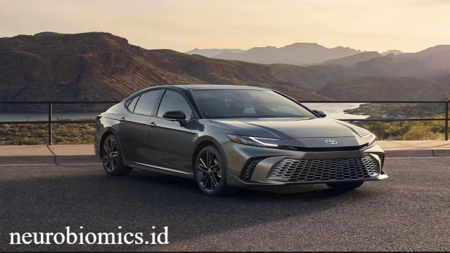 Toyota Camry: Sedan Premium Elegan dengan Teknologi Modern